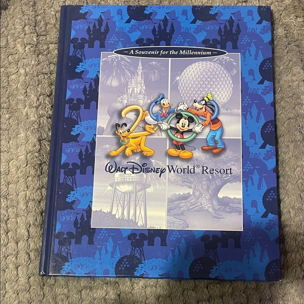Walt Disney World Resort Souvenir Book hardcover